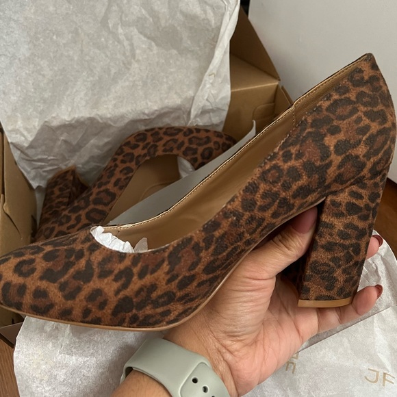 Leopard print pumps - Picture 4 of 5